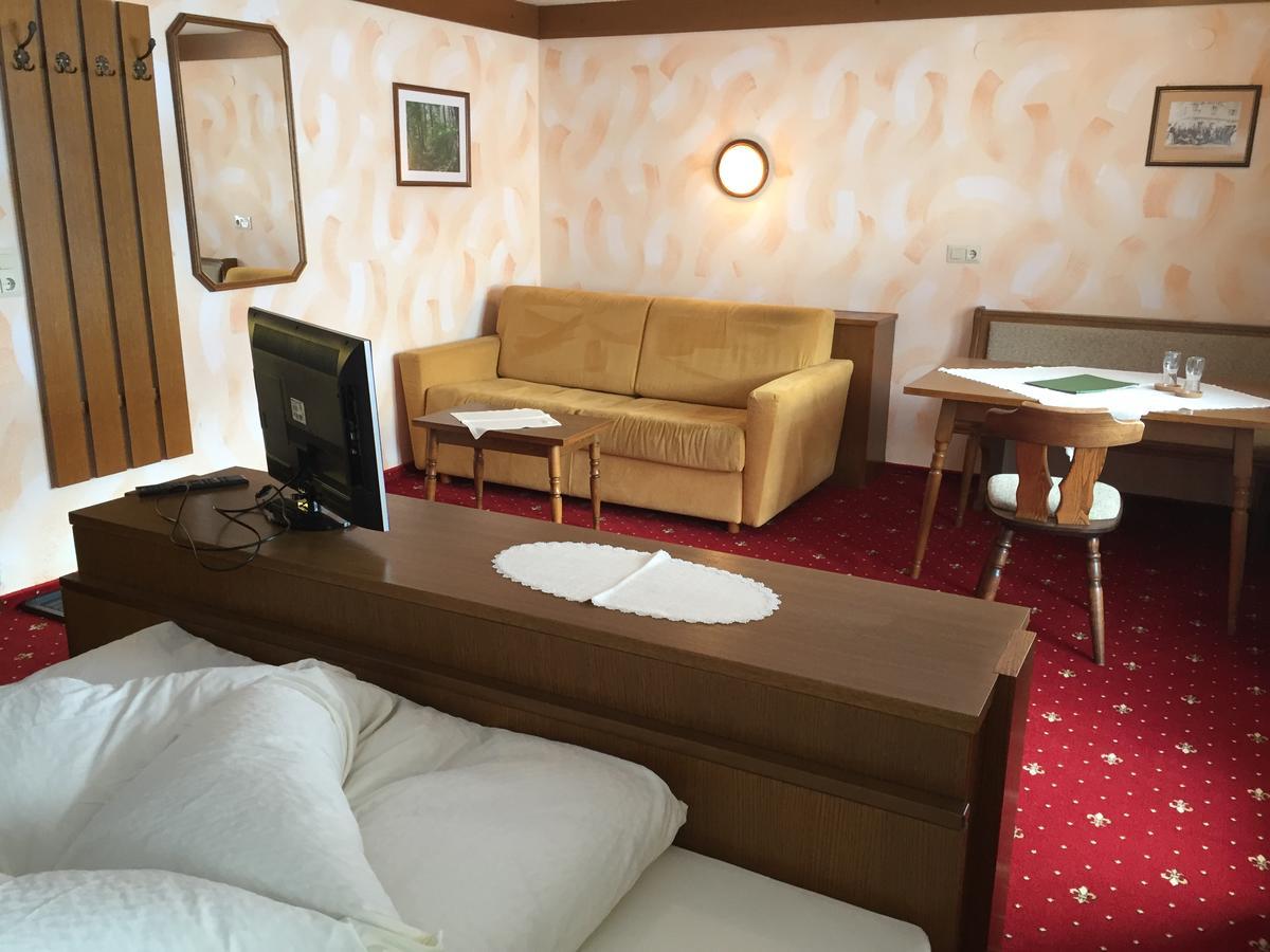נאודרס Landhaus Engadin מראה חיצוני תמונה